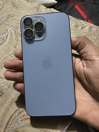 آيفون ١٣ برو ماكس • ٢٥٦ • بطارية ٨٣