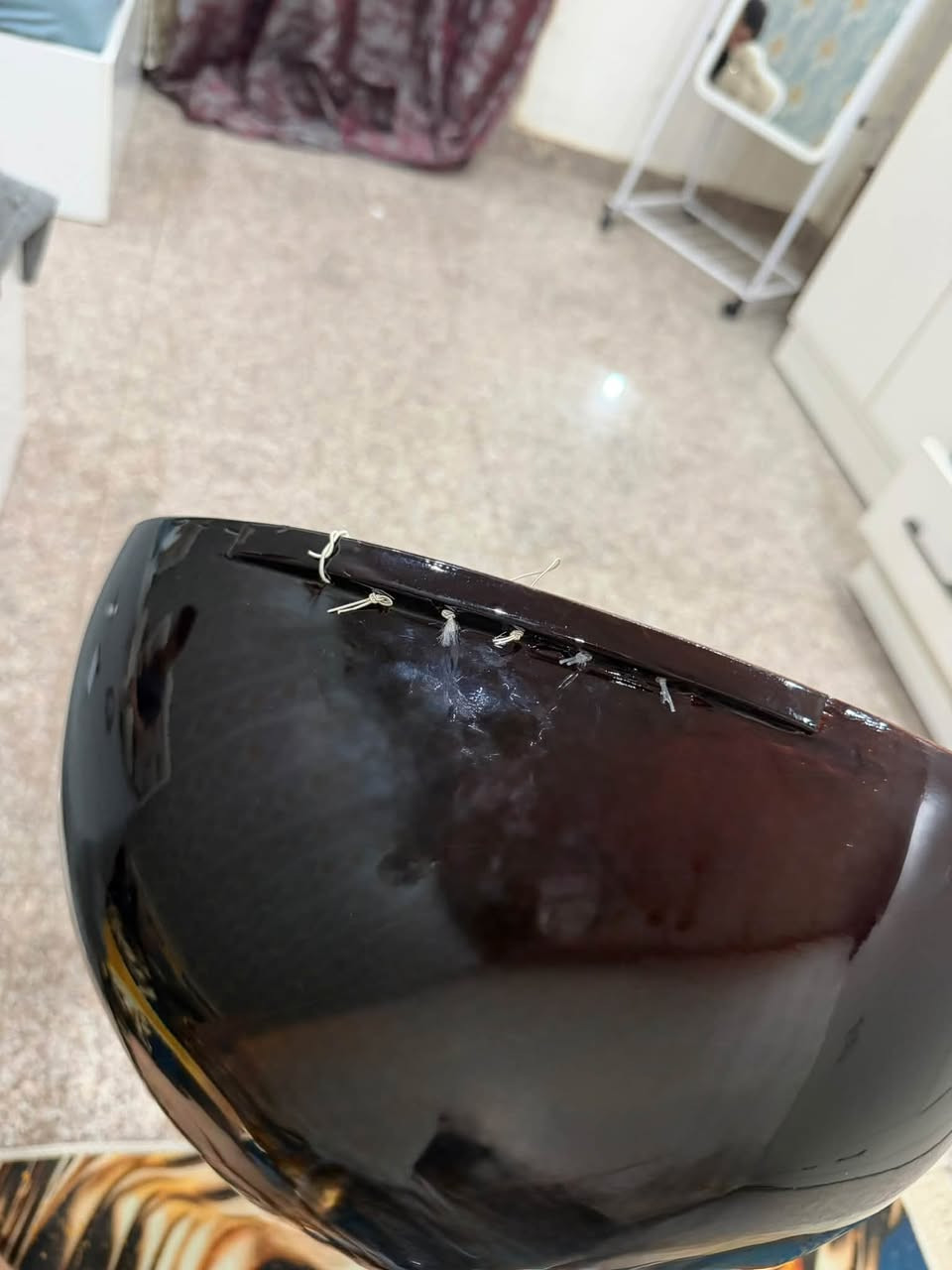 عود قاروط مع ريشه وجنطه جلد العود جديد مستعمل فتره قليله محتاج فقط اوتار جديده صوته صافي وجميل جداً 
سعره 130 الف مكان صلاح الدين 

هاتف :  ***********
