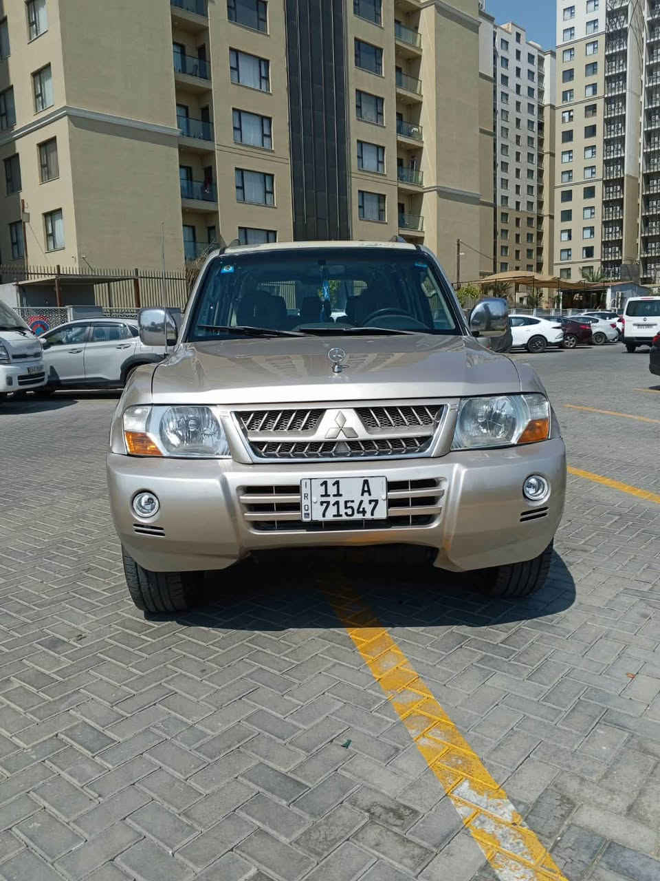 سلام عليكم

باجيرو 2007

رقم بغداد دولي 

بيه مكانت صبغ

كير ومحرك مكفولات 

تخم تاير جديد 

صدر جديد تبريد 3 قطع ثلج 

7 راكب 

سعر 78 وبيه مجال المكان بغداد حي الحسين 

***********
