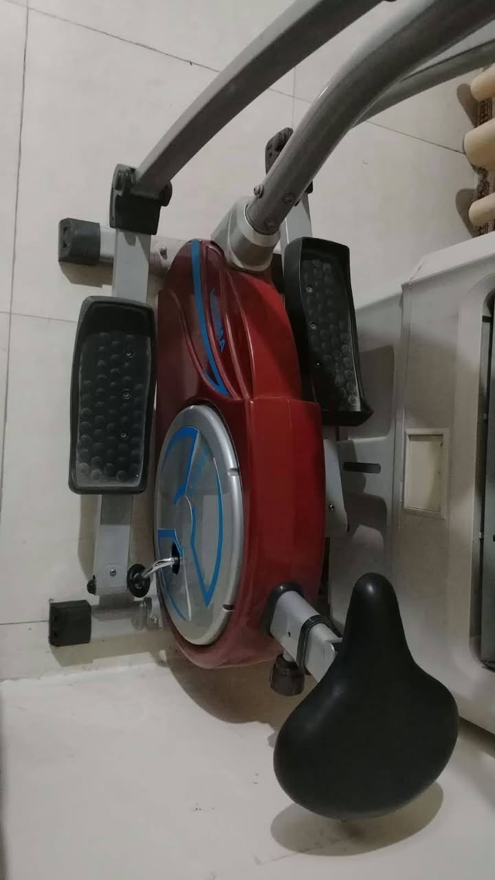 سلام عليكم
جهاز ركض اوبتراك نوعيه اصليه وفول نضافه للبيع مستعمل شي قليل للتواصل *********** بي واتساب
