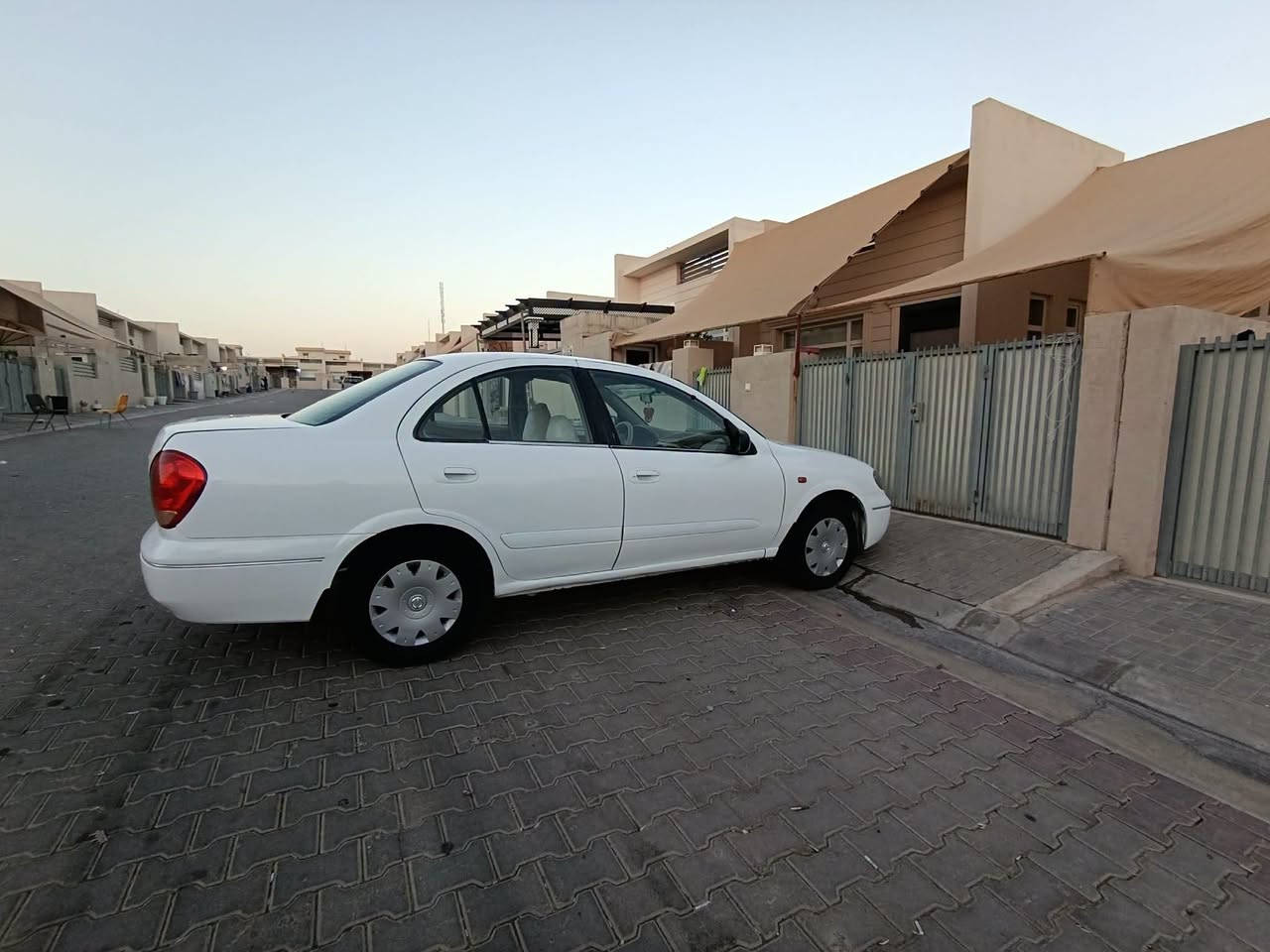 نيسان سەنی یابانی 
مۆدێل 2005
مەکینەسپی
گێڕ ئۆتۆماتیک
بەشەرتی گێڕومەکینە
تایەی تازە
توندوتۆڵ
تەبرید 🥶بەشەرت
تازەسێرڤس ی کراوە
تاقم پلاک+مجوەل+نۆزڵ+فیت پەمپ+ پاتری+ڕۆن... هەموی حەفتەیەک ئەبێت گۆڕاوە
بەناوی خۆمەوەیە 
هەزە ی تازەیە 
ژینگەی تازەیە
کراوەتە تەکسی دواتر کراوەتەوە خسوسی واتا عام بۆیاخ کراوە بەجوانی 
دەرگای پشت سایەق لێدراوی هەیە
سەنەوی هەتا2031 تازەیە
ڕەقەم سلێمانی /ڕەقەم تازەیە
شوێن کەلار/بامۆک
نرخی 68 مەجالێکی زۆر کەم***********
