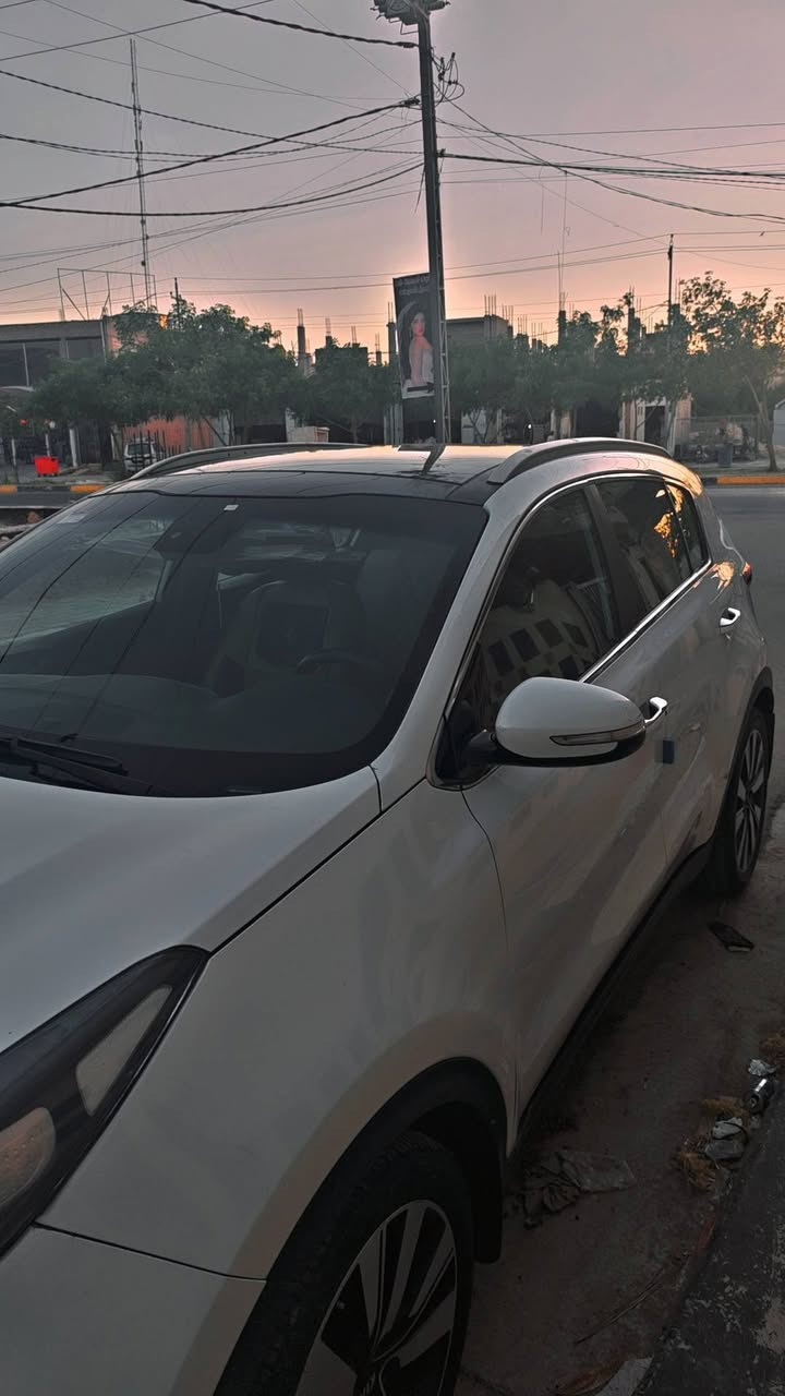 سبورتج موديل 2019 خليجي
رقم بغداد انكليزي
سنويه 2029
فول مواصفات
محرك 2000 دوش
ماشية 127 الف 
بصمه 
 بانوراما
هند بريك رجل
كشانة جلد
تبريد قطعتين
مري شفط
شحن لاسلكلي
شفتات ستيرن 
حساس امامي خلفي 
بيه تبديل جاملغ الأيمن الامامي وصبغ ربع بنيد وربع الدعاميه وايرباك الامامي طاك وشخط وبارد شبر موضح بالصور

سعر 158وبيه مجال بسيط 
 

***********
