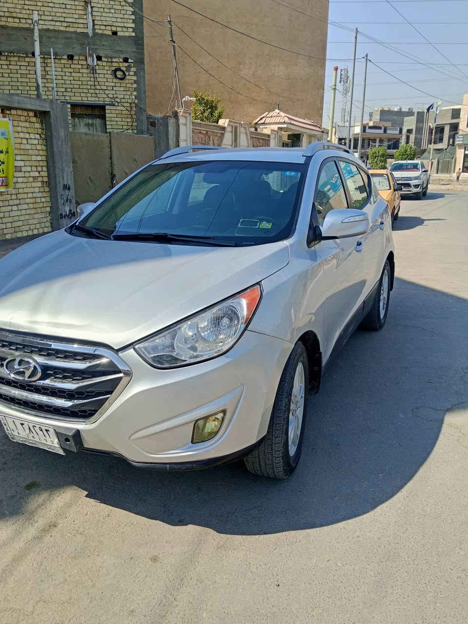 توسان 13 امريكي محرك دوش 2400 رقم بابل فقط بنيد اصلي مبدل بدون دواخل تبريد حداديه كله جديده محرك مفتوح شغل درجه اوله لاتصال *********** مكانه حله المركز السعر 115
