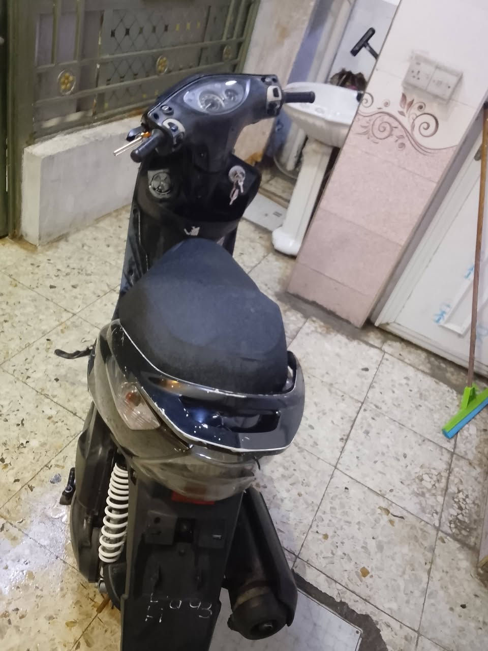 سلام عليكم دراجه ثعلب.                    دراجه نظيفه  تزويد دبلات خلفيه اماميه مكينه مو مفتوحه نهائيا.                       مراوس بوليس حسب القناعه.        سعر خاص  رقم      ***********
♥🍀
