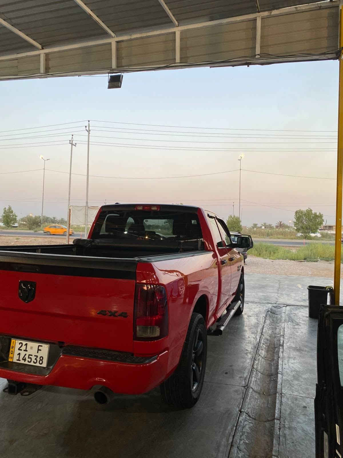 السلام عليكم للاستفسار *********** السعر 163 للبيع رام كلاسك 2018 باب قصير بدي طويل وارد امريكي حادث جاملغ فقط بدون ايرباك محرك 8 سلندر 5700 سياره جديده لوك ماشيه 150 رقم سليمانيه الجديد باسمي مكاني بابل مسيب
