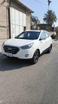 للبيع توسان خليجي ٢٠١٦ رقم بغداد بسمي السياره مكفوله من الحادث بيه بني...