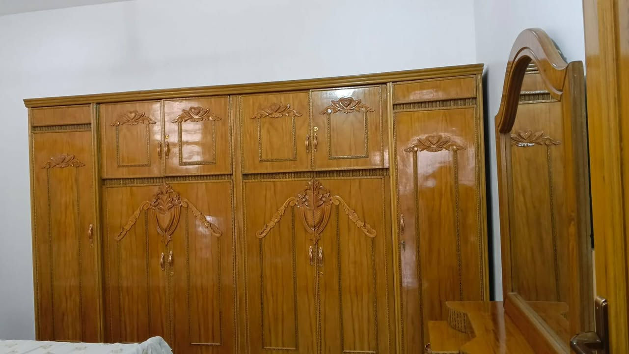 غرفه نوم نجاره ثقيل نضافه ١٠٠٪
الغرفه نضيفه والصور تحجي كدامك 
للبيع 
***********
