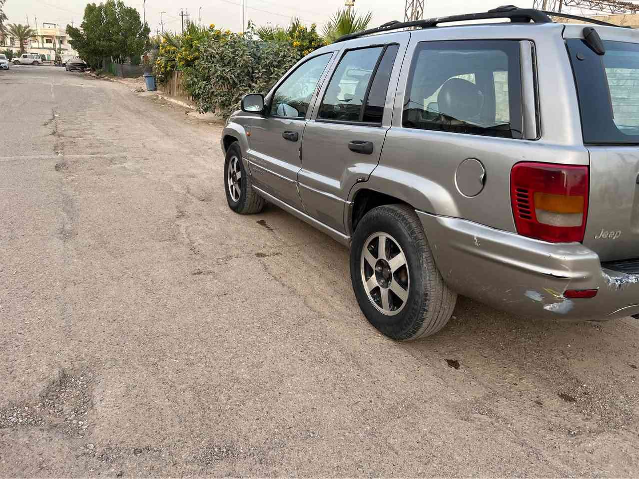 جيب شيروكي موديل 2000 فول موصفات 
شاشة 
كامرة 
مري كهرباء 
كشنات جالد 
كشنات كهرباء 
تدفة كشنات 
فتحة 
تحكمات ستيرن 
سيارة 8 سلندر بيهة قطعة صبغ وحدة رايدهة 53 وبيهة مجال الطيبين واي ستفسار نتصال علة هذة رقم *********** مكلف بل نشر بغداد, العراق
