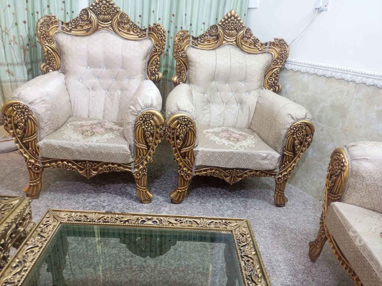 طقم ملكي • ٥ قطع • نضيف
