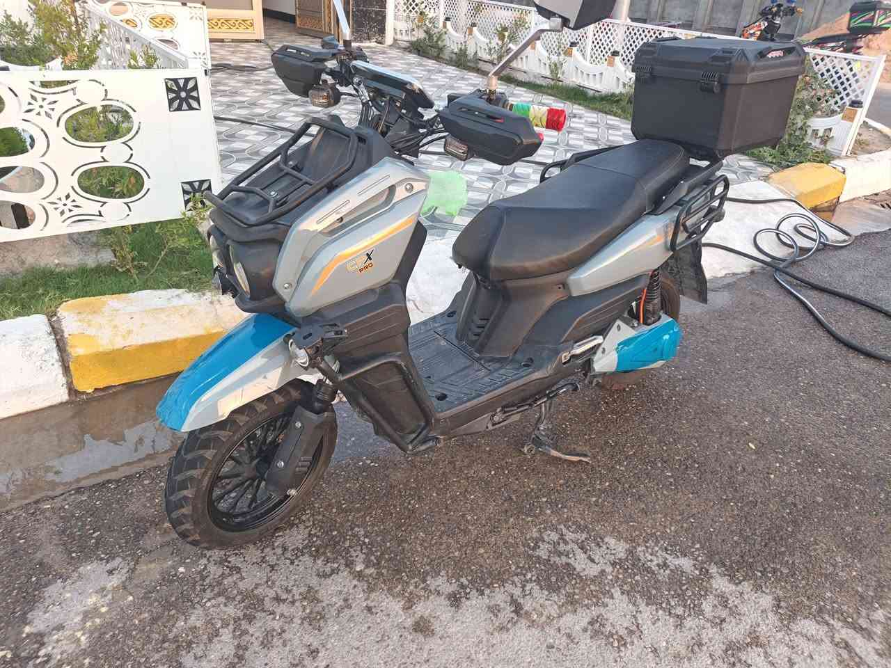 بدراجه اباجي للبيع نضيفه كشرهه جديد بطاريات عل فحص سعرهه 850 وبيهه مجال شراي يتصل ***********
مكانهه عامريه
