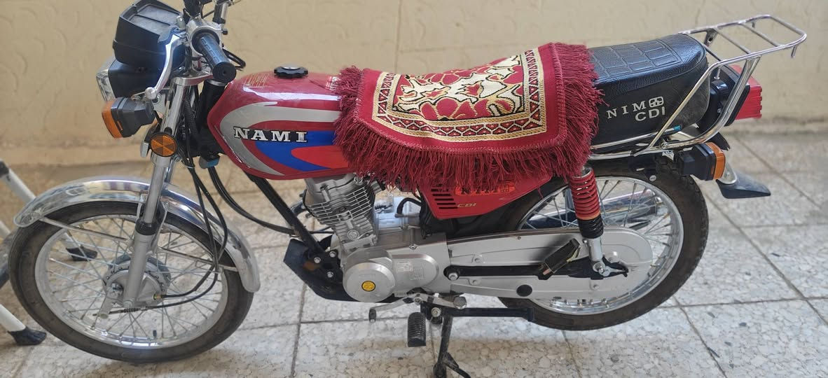 ناما متياز اوراق سكنر موديل 27 نفس الي بصوره دراجه نضيفه مكاني شاميه السعر 775وبيه مجال ***********
