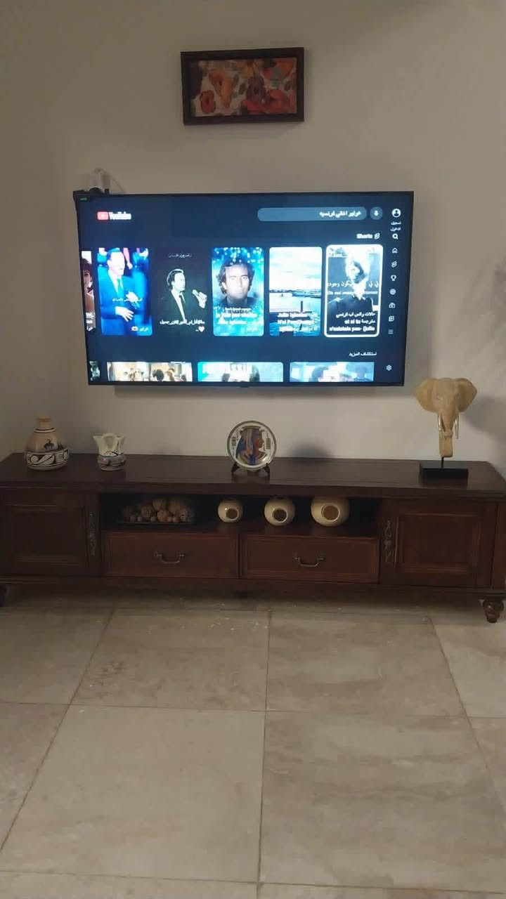 دار للبيع مساحة 50 متر 
الواجهة 5 نزال 10 سعر مناسب جدا 
حي جهاد ديوان مخابرات خلف شارع 60 📍
يحتوي على استقبال ومطبخ وخدمات وغرف نوم 
عدد2 بناء سنة 2025 الدار جديد نقص الواجهة
للاستفسار الاتصال *********** يوجد واتساب 📞 
يوجد لدينا عروض في جميع مناطق حي الجهاد
