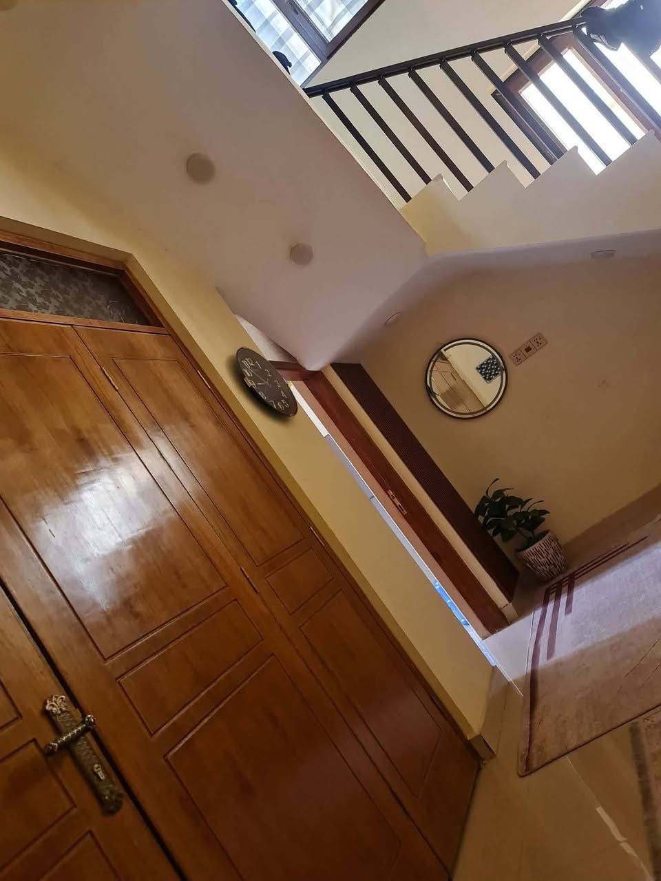 🏠 يا الله… السلام عليكم ورحمة الله وبركاته
📢 زبائننا الكرام، فرصة مميزة للسكن والاستثمار!

يتوفر دار للبيع في أم الخيل الرابعة، بمساحة 150 متر وواجهة 7.5 متر، والدار مكوّن من طابقين:

🔹 الطابق الأرضي:
• غرفتا نوم
• صالة
• استقبال
• مطبخ
• مناور عدد 2
• مجموعتان صحيتان
• أرضيات بورسلان

🔹 الطابق العلوي:
• سطحان
• صالة كبيرة
• مجموعة صحية

💰 مطلوب للإسكان: 46 مليون
💵 التسديد الشهري: 260 ألف دينار
🔥 السعر باليد: 185 مليون دينار

📍 للاستفسار ومراجعة تفاصيل الدار:
مراجعة مكتب الشهد للعقار في خدمي حي الجزائر، مقابل المصرف المتحد للاستثمار.

📞 للاتصال والاستفسار:
***********

***********

⭐ موقع مميز… فرصة مناسبة للسكن!

