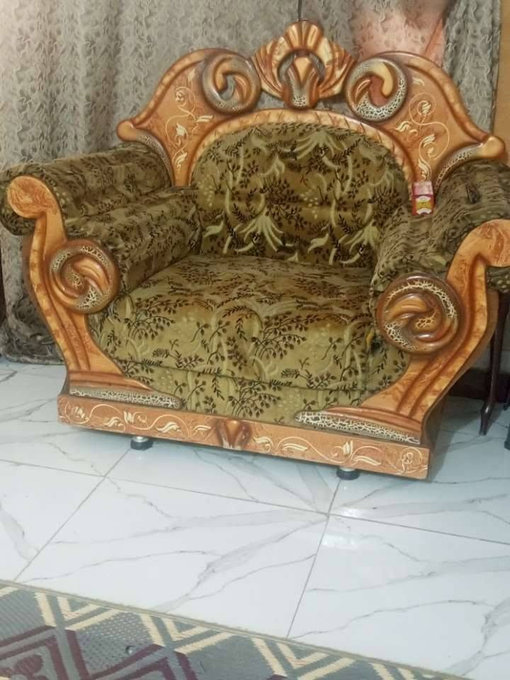 سلام عليكم غرفه مع دوشك  وتخم ب225 مكانهن زعفرانيه دور الصحه ***********تواصل واتساب
