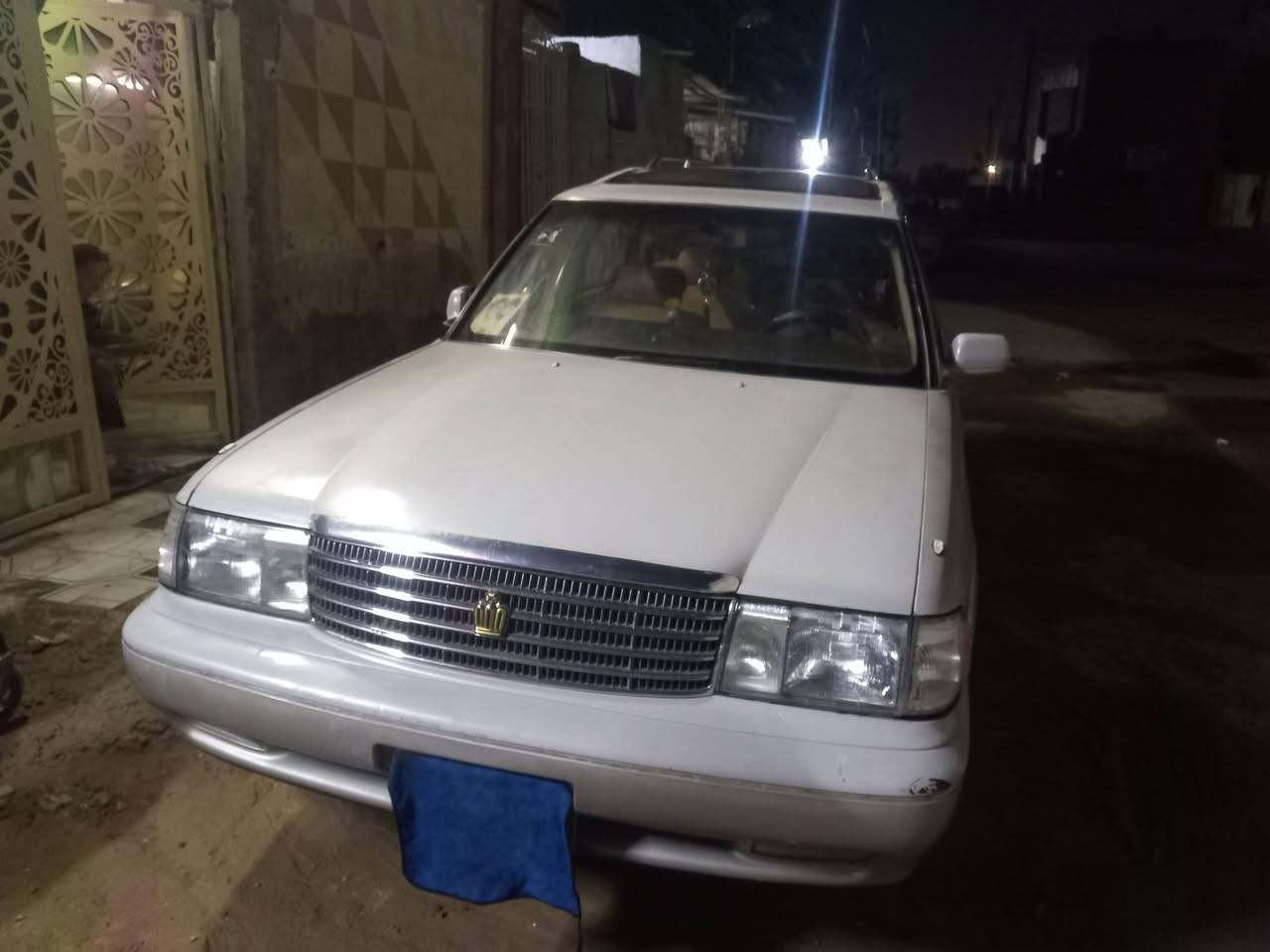 سلام عليكم كراون ارنب سلشن لبيع مديل ١٩٩٢ رقم السياره نجف مكفوله من الكصه وضربه القويه ونقل جثه السعر ٦٨ بيه مجال  عنوان النجف مناذره  رقم هاتف ***********
