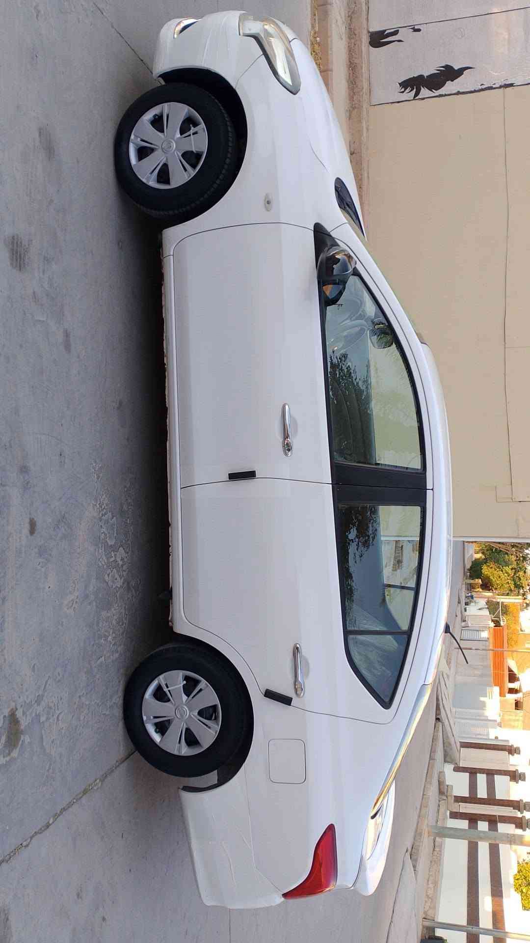نيسان صني موديل 2020 هندي البليته الزركه كير اوتماتيك لون ابيض مكينه وكير مكفولات برغي ممفتوح بيها ماشيه 89  مواصفات/ تحكم استيرن جهتين/ مري كهرباء/ حساس خلفي / شاشه ايباد/ كاميرا / نظام ايكو / abs / رقم سليمانيه الدولي سنويه ورقم وهزه كله جديد السيارة مكفوله من الصبغ والتبديل والضربه قطرة صبغ مبيها بيها بارد قليل كلش تخم تاير جديد صدر جديد تبريد ثلج السيارة حلوة وجاهزه مبيها اي نقص السعر 98 للاستفسار الاتصال / *********** / مكان السيارة كفري ممتواجد عالنت
