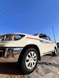 بيكم هايلوكس موديل 2024 كير عادي  ماشية 38  كفالة عامه السيارة بسمي رق...