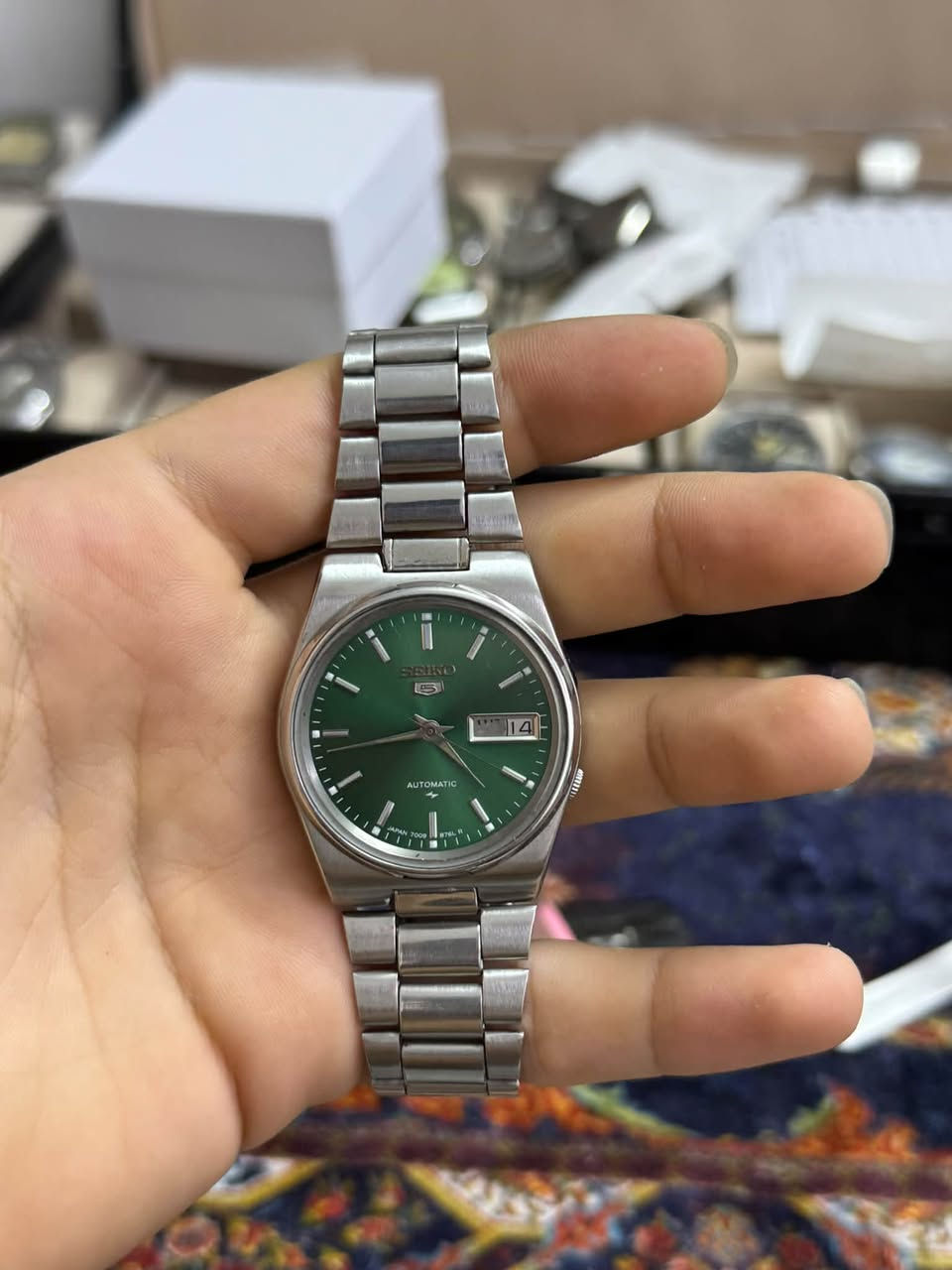 مجموعه ساعات
كل قطعه وسعرها دزلي صوره الساعه خاص يندزلك سعرها

للحجز والاستفسار يرجى مراسلتنا خاص او على الرقم الاتي
***********
