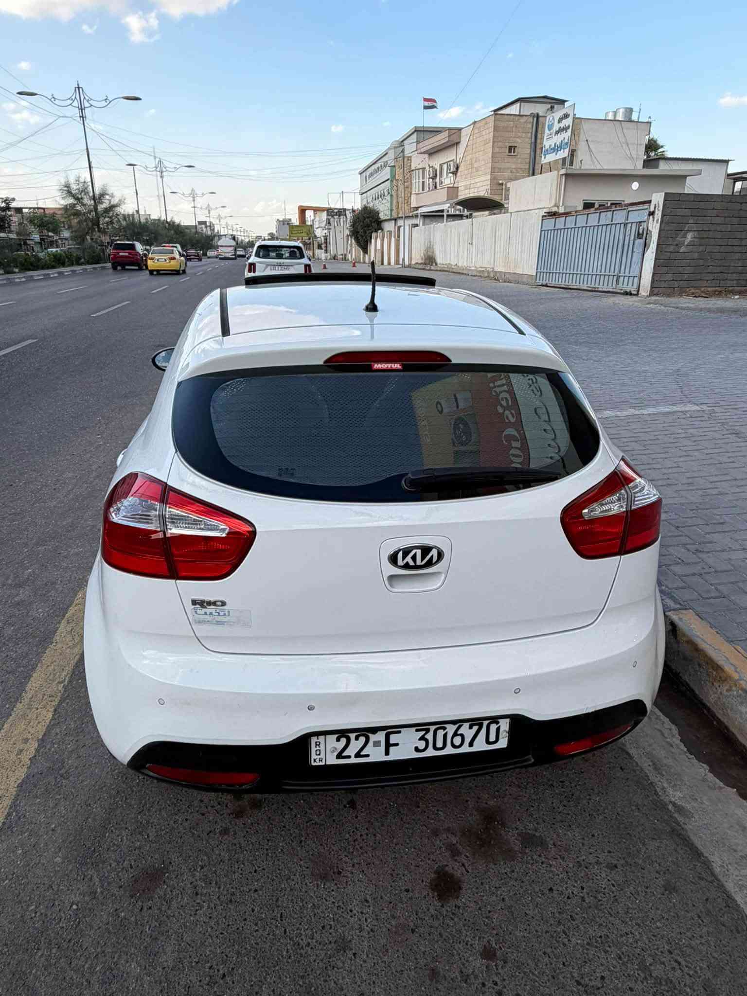ريو ٢٠١٤ خليجي  جنطةمحرك ١٦ دوش فول فول عدا بصمة حت مري شفط بيها مكانات بل صفايح صبغ اثر طخات بسيطة بدون دواخل السعر ٧٢ بيها مجال سنوية وقام جديدة عنوان موصل الايسر ***********
