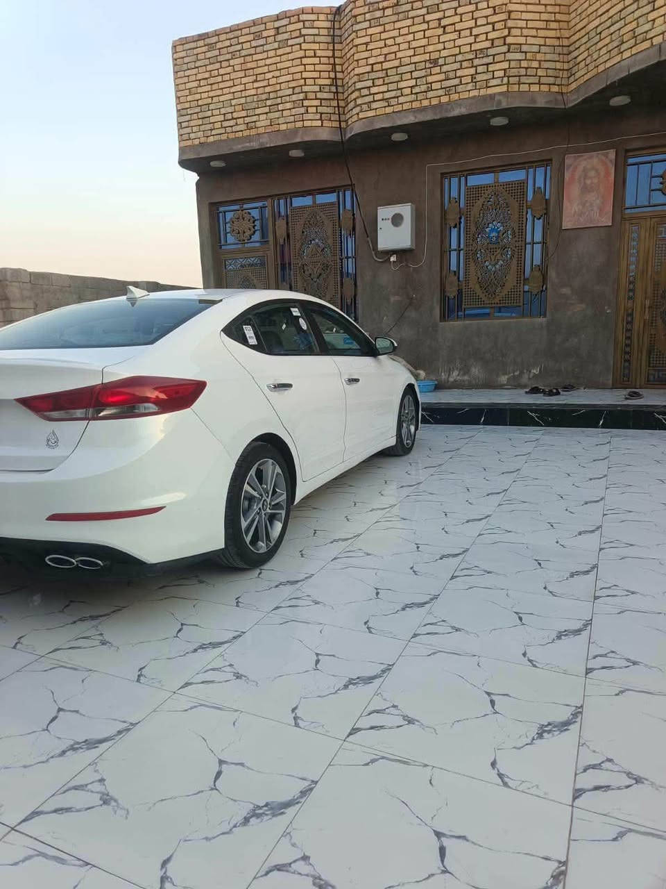 السلام عليكم
النترا 2017 امريكي بيها ٥ قطع السياره نضيفه وحلوه
رقمه بصره انكليزي سنويه لل 2031 تحويل ثاني يوم مواصفات السياره فول ما عده الفتحه شاشة تحكم استيرن نظام ايكو 
السعر 98 وبيها مجال بسيط للشراي مكاني الناصريه مركز 
***********
