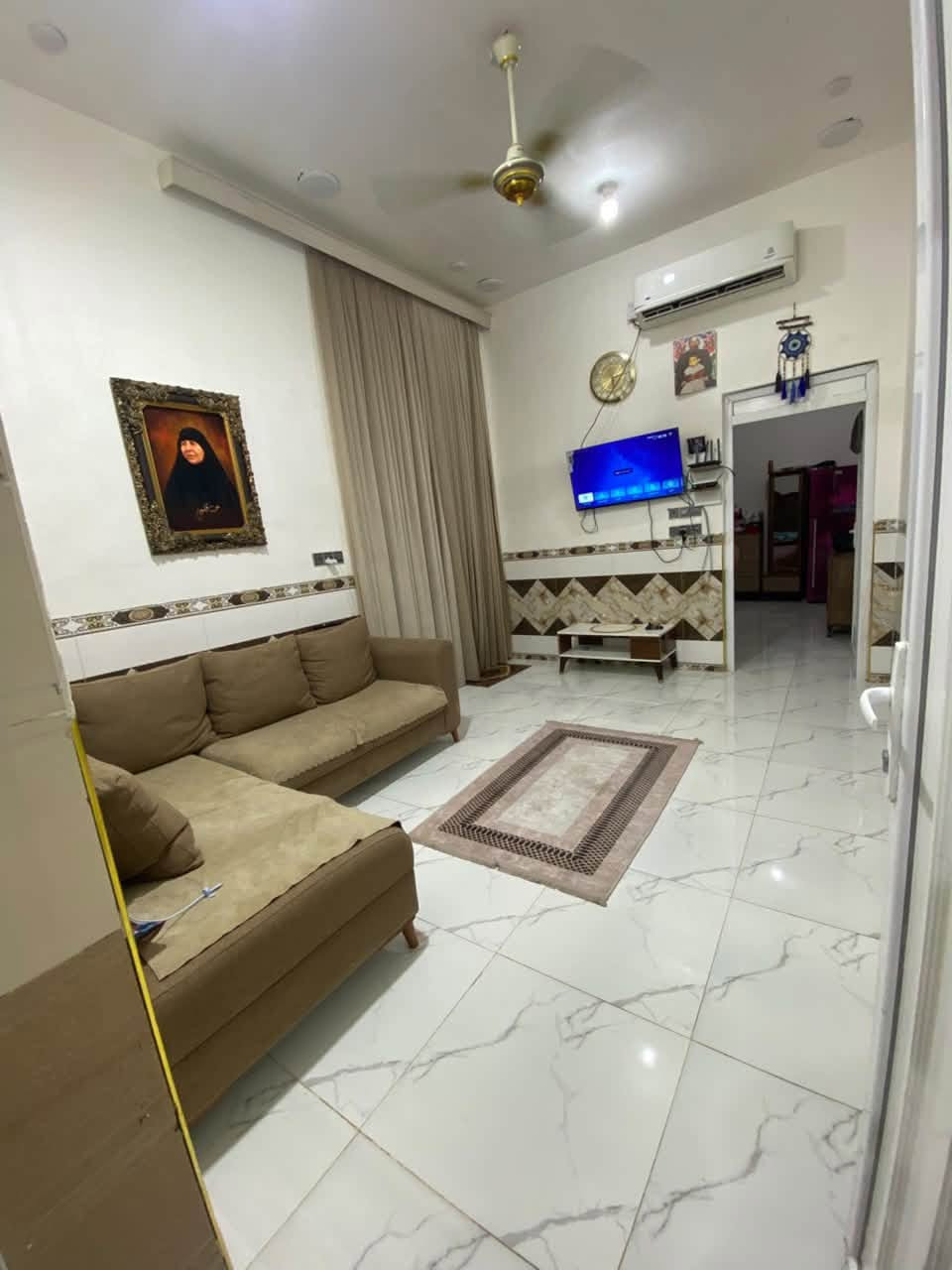 #دار_للبيع

📍الشطرة-حي الامين الثانيه

📐 120 متـر 

🔺محتويات البيت :
غرفة+استقبال+صاله+مطبخ+صحيات داخليه وخارجيه .

🔺لمعرفة السعر علق بـ تم .

☎️للاستفسار و الإستعلام☎️
📍موقع المكتب
 الشطرة_قرب مدرسة الحدباءمجاور حسينة خدام آل محمد 
***********  علي إيهاب 
*********** حسين الغالبي
