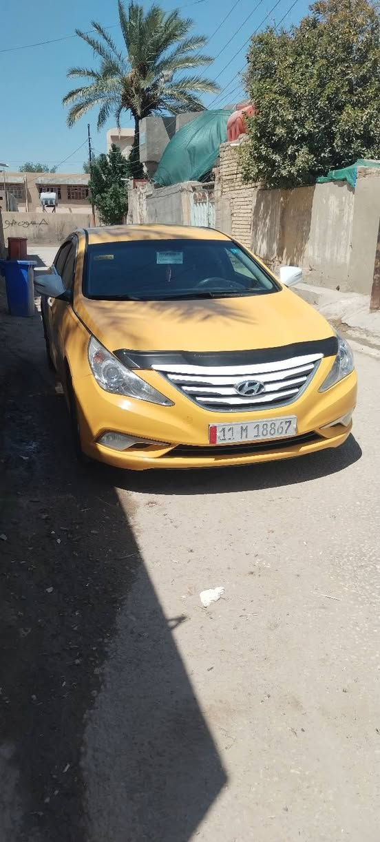 من رخصت مدير الكروب للبيع سوناته موديل ١٤ وارد أمريكي بيه بس بنيد مبدل بسمي سنويه ل ٢٧ مكينه وكير وحداديه وتخم تاير كله جديد تبريد ثلج مصفره هيئة وغرامات السعر ١٠٥ وبيه مجال قليل العنوان بابل الحمزه الغربي رقم الهاتف *********** رجاءا خاص مااجاوب

