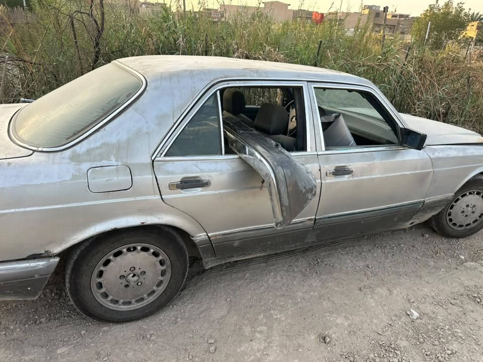 من رخصت الإدارة
سلام عليكم مارسدس للبيع موديل 1987رئاسي على حادث 
رقم نكليزي 17 مثنى السعر 20 ورقه وبيهه مجال مكينه بطه 
هـ***********
