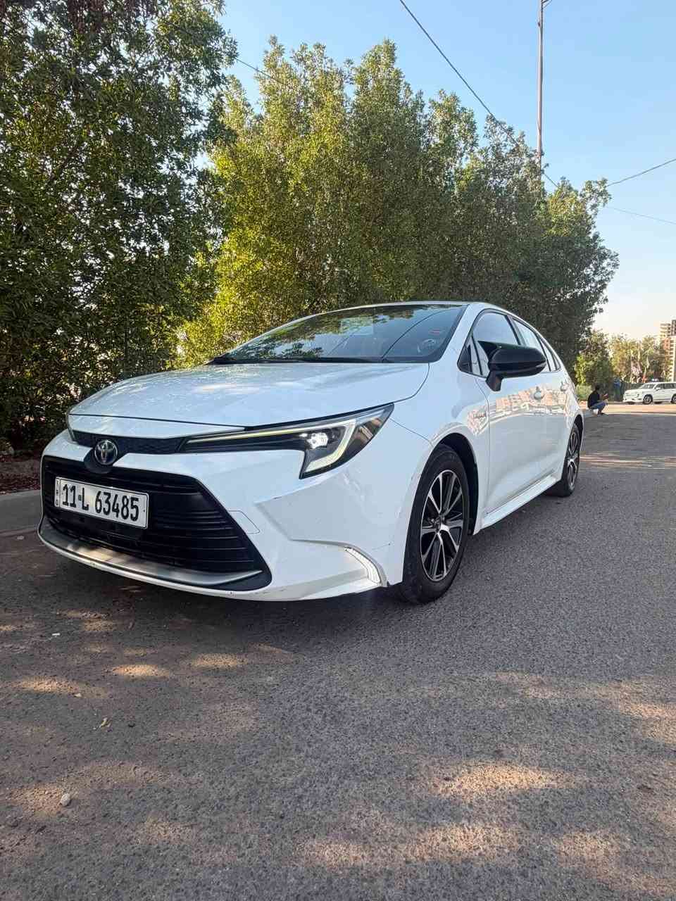 سلام عليكم … 
كورلا هايبرد للبيع شكل امريكي .. 
موديل 2024 بسمي تحويل ثاني يوم 
ماشيه 25 الف كيلو .. 
فول مواصفات 
بصمه
فتحه
جلد
تبريد قطعتين
اشاير بلمري 
شاشه كبيره
كامره دواره
حساسات خلفيه
لد امامي خلفي 
بجم كله زنون 
ويل كب ١٦ كروم 
وبقيه مواصفات معروفه .. 
سياره كفاله عامه بيها رصعه فقط باب صدر ومسحوبه بدي أر 
العنوان // بغداد البياع
السعر ١٤٦ وبيها مجال للشراي
للتواصل/ ***********
