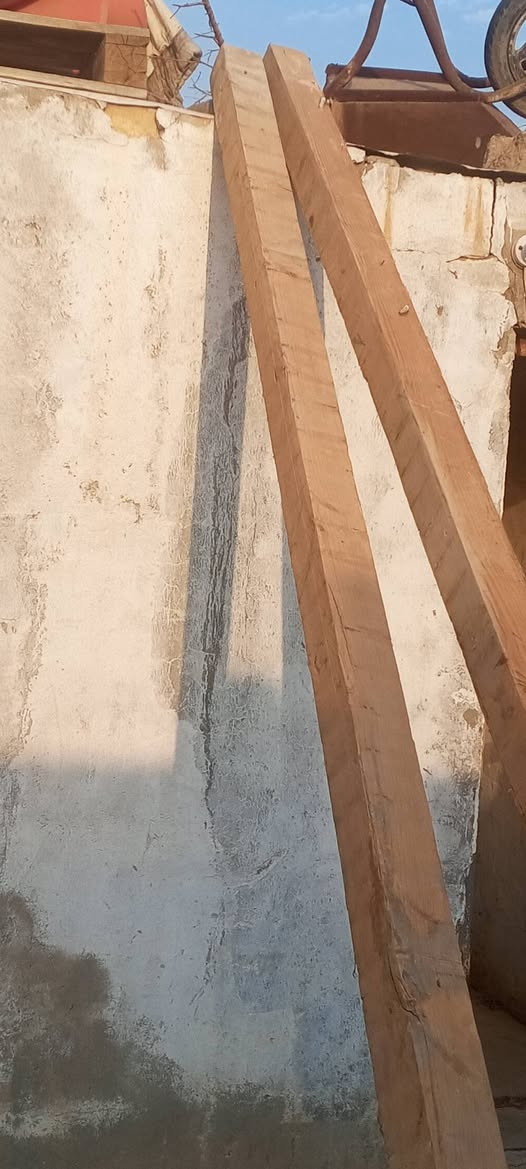 سلام عليكم البيع بسعر مناسب كلش نضيفات تصال علئ الرقم ***********
