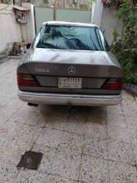 مرسيدس • موديل ٨٦ • بعقوبة