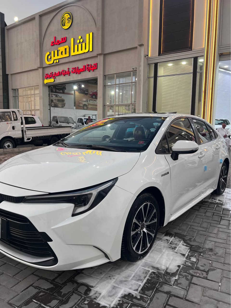 تيوتا كورلا هايبرد 2024 سياره رقم اربيل الدولي بسم  شركه تحويل وكاله سياره جديده مكفوله من الصبغ والضربه والتبديل بيها bdr صغير فقط وطخه باب الصدر سياره داخل لونين مشمشي واسود مكينه كير حداديه بطاريات كله جاهزه ما بيها نقص سبير منازل سياره جديده كلش السعر ب138$ وبيها مجال بسيط 
العنوان القبله المعارض معرض العشار 
للاستفسار *********** البصرة, العراق
