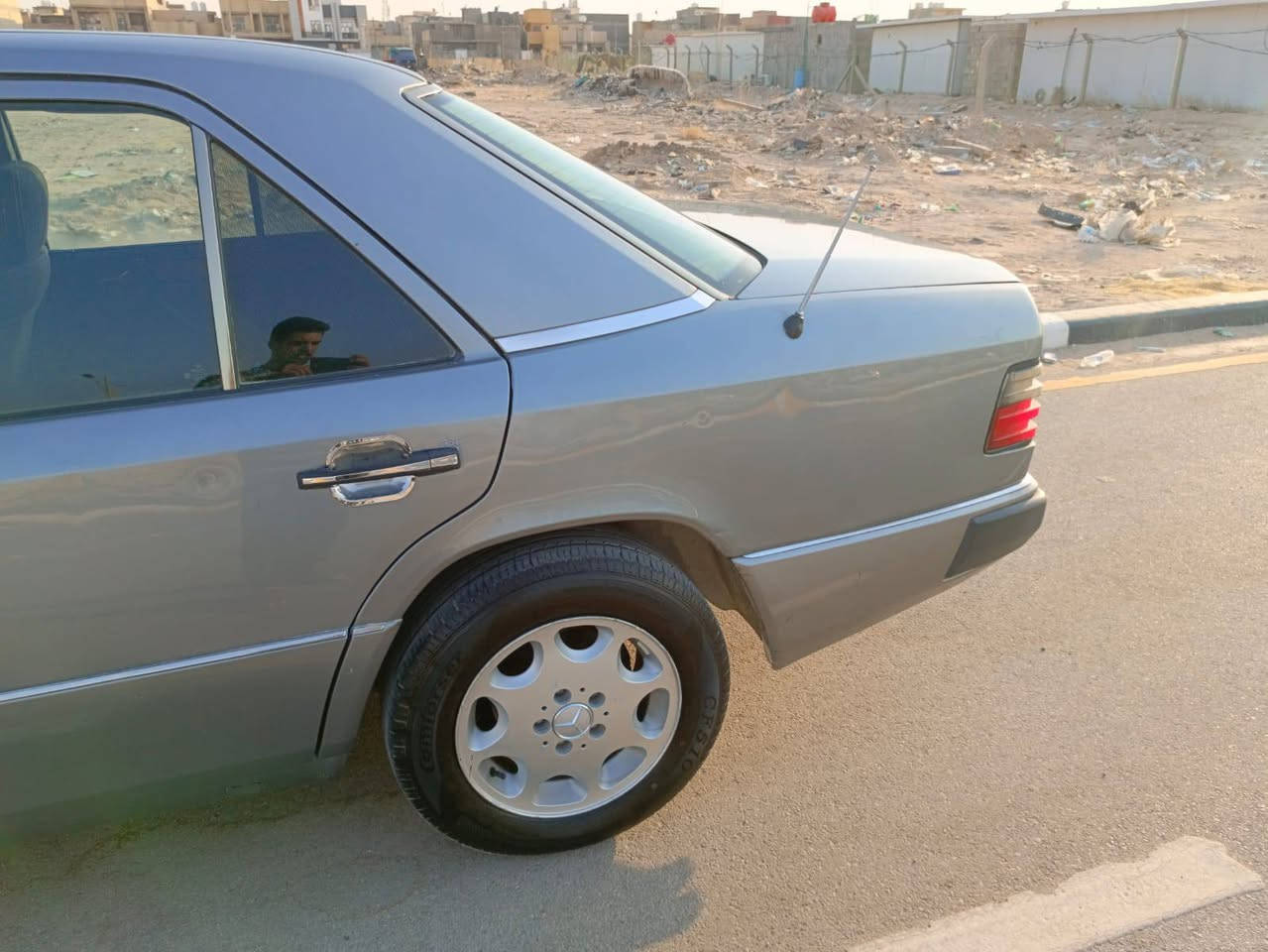 مرسيدس E300 • ١٩٩٠ • ما مصبوغه