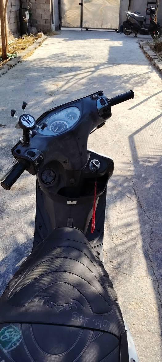 ثعلب للبيع ابلاديه كلشي مابيها كلشي شغال السعر 550 قفل قفلل بغداد الشعله ***********
