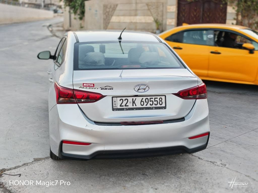 اكسنت 2019 محرك دوش 
مكانها كركوك بي بطاقة بنزين 
وارد امريكي 
فقط ربع البونيت صبغ مع بارد بين الباب والجملغ صور الحادث و البارد موجود في المنشور 
سعر 118 بي مجال بسيط 
للاستفسار 
***********
*********** كركوك, العراق
