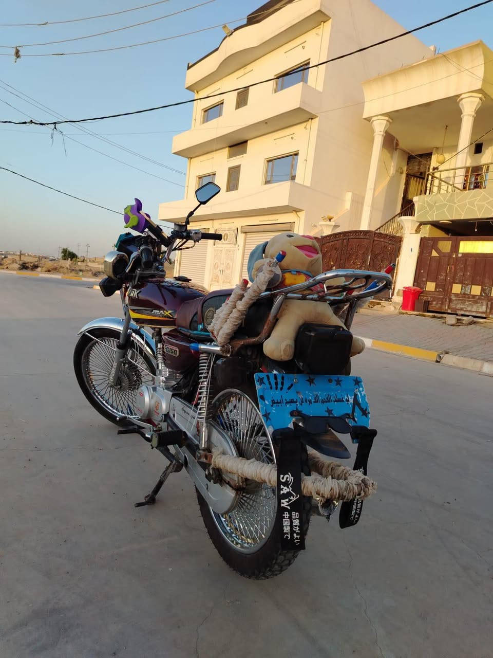 السلام عليكم
دراجه للبيع او ٠ ب٥كير بنظافته
سعر 600 وبي مجال 
تايكر موديل 24 محرك كبس ما مفتوح كهربائيات كلها شغاله هورن لايت عالي ورماش اشاير نشرات ابيثري كامل مكمل 
صالنصه نص كاتم فول
فقط بي طعجه كلش اصغيره بلتانكي ما امثره اتعدل 
مكاني كركوك 
رقمي ***********
