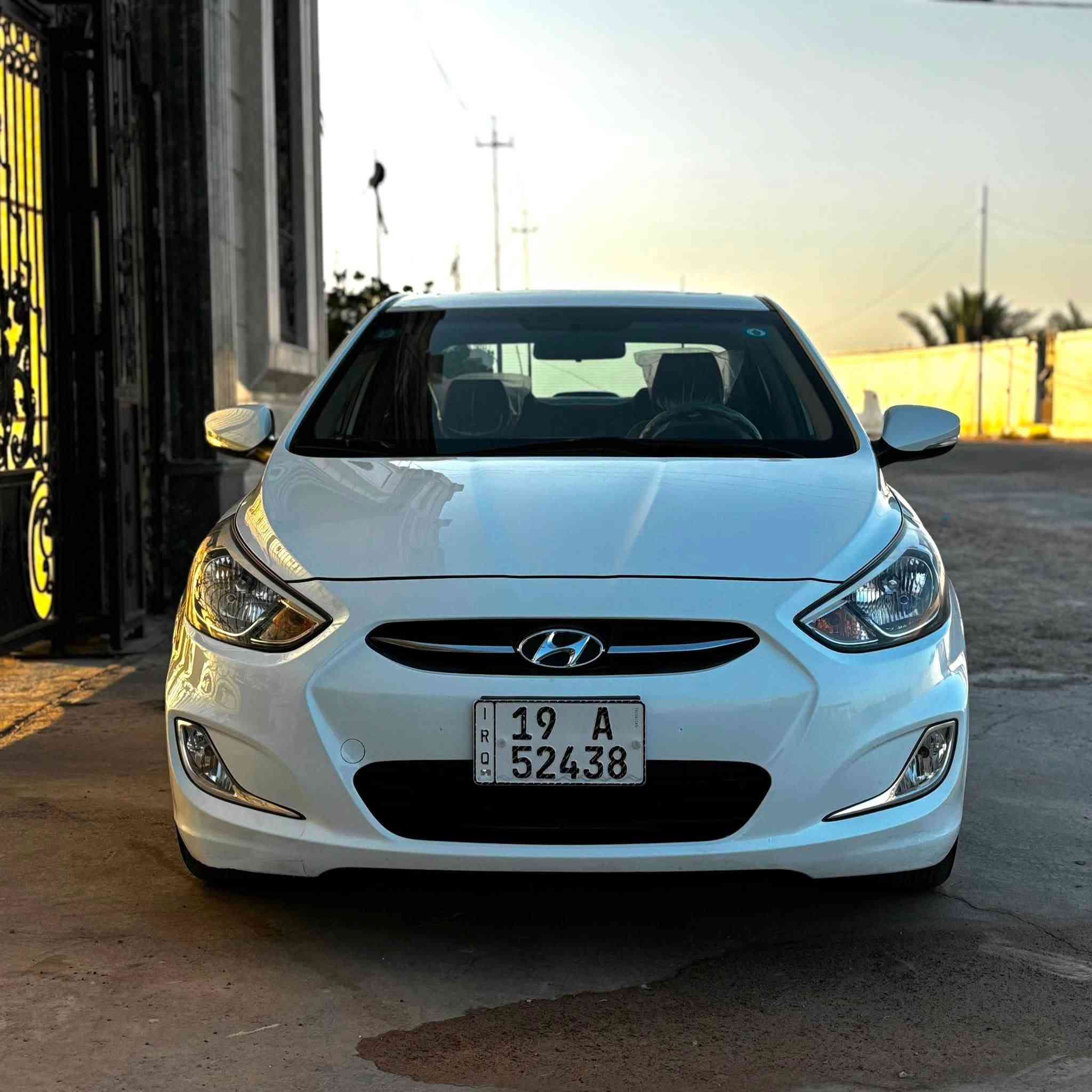 للبيع Hyundai Accent
هونداي اكسنت 2016 بحالة الوكالة
رقم كربلاء الدولي الجديد مع سنوية وهزة جديدة باسمي شخصياً 

السيارة بدون صبغ بدون ضرر بدون تبديل
بدون بارد بدون فتح بدون حالوب
حتى الدعاميات بلاديات
(ما بيه سنتمتر بارد او صبغ) كفالة مطلقة

السيارة فول مواصفات بلو المحسن
مكينة 1600 دوش تنفس طبيعي
كير AT
فتحة
خمسة وكل كب
داخل مطعم بكاربون فايبر الاصلي
شاشة كامرة اصل بلاد شركة
اربعه دسك
ABS
نظام ال ECO
ثلاجة بالجكمجه
سويج شخاطة
اشاير بالمري

محرك + كير وضع البلاد والشركة بدون فتح 

الحدادية بدون نقص برغي 
كهربائيات وضع الشركة ما ملومسات

تبريد ثلج ثلج 🧊 🧊 
تدفئة شغالة 
السيارة مابيه شي مو شغال ولا نقص برغي واحد
داخل وخارج وضع شركة

مع السيارة كتلوكات +سبير + سويج احتياط  +عدة الشركة كاملة

السعر 116 قفل قفل

مكاني بابل الحله

للاستفسار الاتصال على الرقم 
***********
