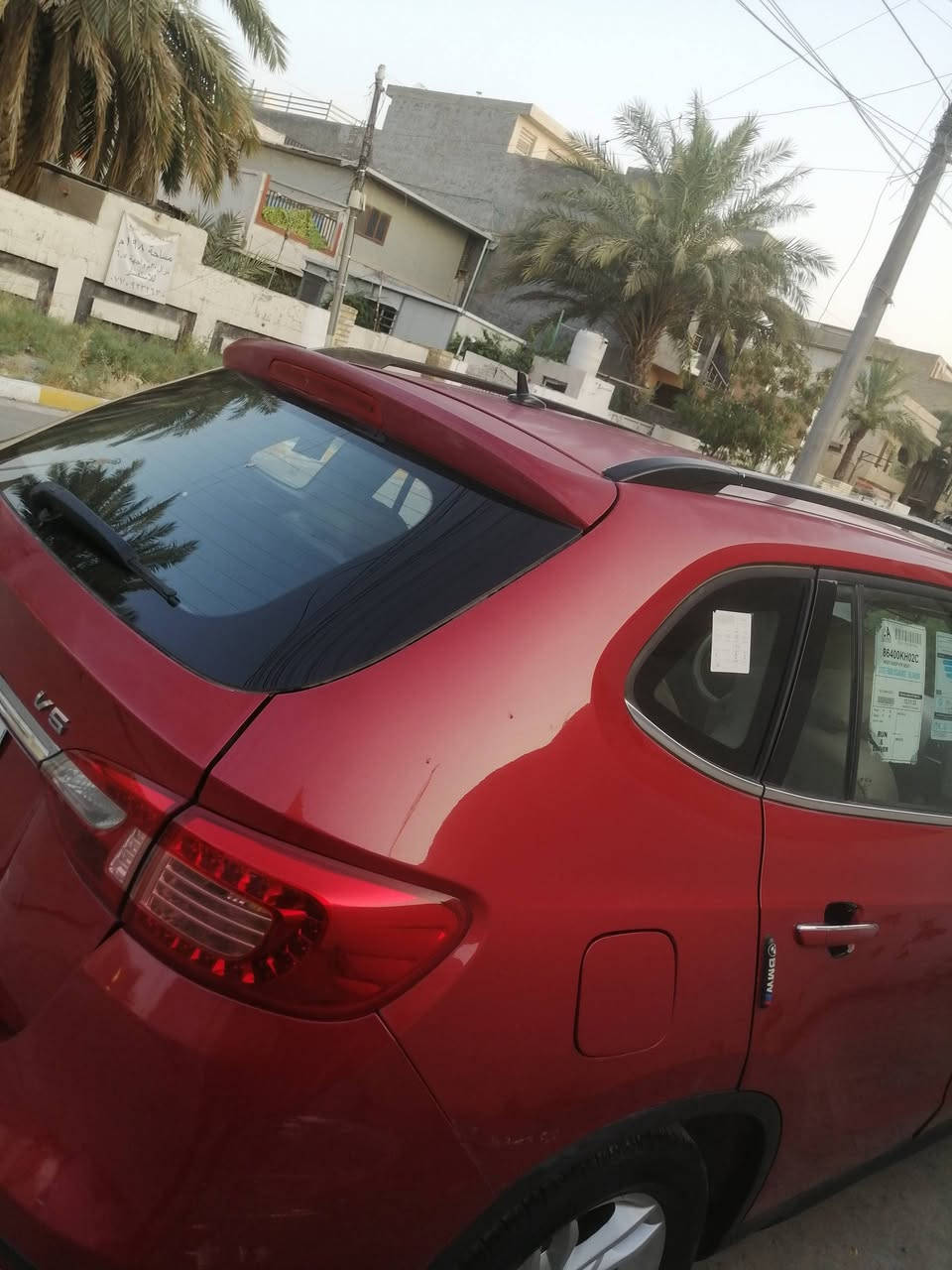من رخصة الادمن سيارة برلنس موديل ٢٠١٤ حجم V5 سيارة  كاملة لا يوجد فيها اي نقص فيها طخة بالجاملغ  الايمن الامامي.... بصمة تايرات الامامية جديدة والخلفية جيدة تبريد جيد جدا مكاني بغداد. سعر ٧٨ وبيها مجال بسيط هاتف ***********
