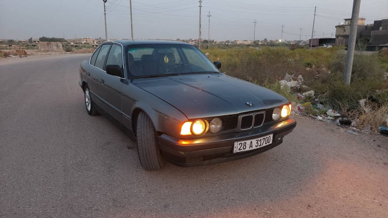 بي إم 525i • ١٩٩٢ • اوتوماتيك