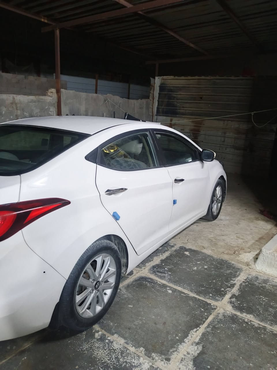 سلام عليكم النترا للبيع مديل ١٥ خليجي فتحة بالتنتة محرك ١٨٠٠ مشروع وطني اي مكان تسجل بصرة القرنة رقم تليفون *********** علمن ضربة بالجاملغ الامامي وضربة بالجاملغ الخلفي خفيف السعر 95 ورقة سيارة حلوة مال جناي
