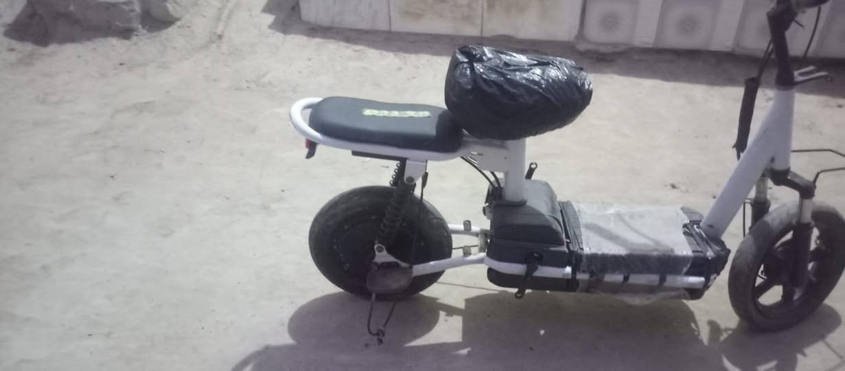 سلام عليكم دراجه شحن نوع كلاسيك بطارياتهه جدد دراجه صالهه هواي طافيه عاطلا عنوان بصره قضاء المدينه الفتحيه سعرهه 80وبيهه مجال التصال***********
