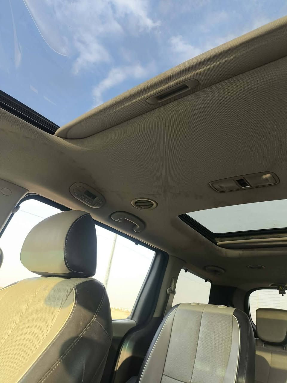 السلام عليكم
سيدونا VIP للبيع فول مواصفات 
موديل 2016 
بيها جاملغ امامي نفسه ومصبوغ والخلفي بيه صبغ من جهة السائق والباقي كفالة عامة 
رقم بغداد تحويل ثاني يوم 
السعر 165 وبيها مجال للشراي 
مكاني النجف الاشرف 
‏‪***********‬‏
