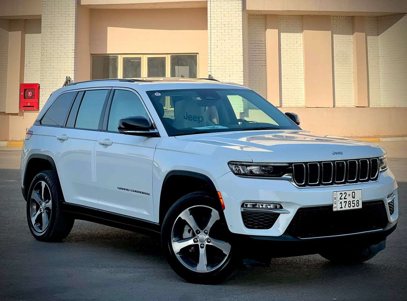 Jeep grand cherokee limited plus 2023
فول فول مواصفات ٢٠٢٣

ليميتت بلاس
دةبل اكسل ٤*٤
بانوراما
اربع باب بةصمة
٣ شاشة و شاشة كبير
كشنات هيتر و ميموري و تدفية
باب بردات بيلادي
رادار خلفي و امامي و جنبي
٥ كاميرا
ستيرن هيتر

ماشية ٢٨ ميل

نص جاملغ امامي مصبوغ بدون ارباك بدون دواخل

حتا دعامي مابيها صبوغ

ارباكت كلش سليمة

٣ مكان شوية pdr

سعر ٣٣٠ و مجال
مكان اربيل

***********
