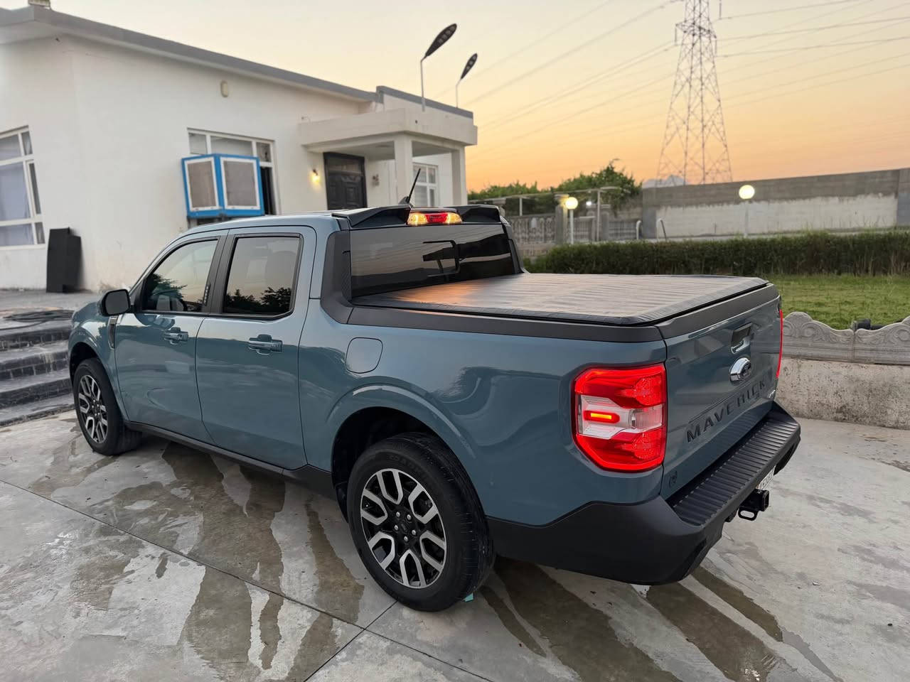 Ford Maverick 2022 Lariat 
سەیارەکە تەنها نیو بۆنیت بۆیاخ بیناوگرتن بە ئیرباگ بی تەحدیل بي شوخت سەیارەکە قەپات مواسەفاتە( بەسمە-سلایت-ناو قەیسی-کەوشن جلد-کوشن گەرم-شاشە گەورە-دە بل ئەکسل-سە ماعهboss-(هتد سەیارەکە بە ناوی خۆمە کامل سیرڤس کراوە ٤ تایەی لۆک لەسەر گیرو مەکینە کارەبای بەشەرت تەنها ٦٠ مایل رۆشتوە نرخ-١٩٣$ شتیک مەجال
***********
***********
Whatss app
Vaiber رانية, السليمانية
