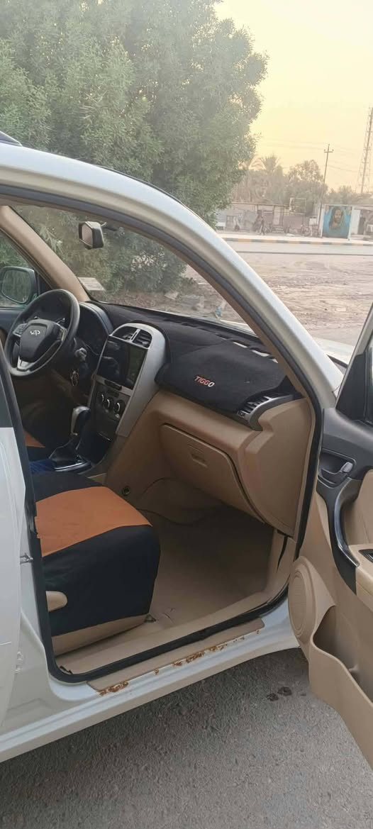 السلام عليكم ورحمة الله
من رخصة الأدمن المحترم 
تيگو موديل ٢٠١٥  سنويه نافذه
رقم قادسيه حره
المالك يمي جاهز للتحويل
السياره ابلاديه بدون صبغ فقط بارد بل چاملغ الامامي الايمن اثر طخه خفيفه محرك جيد حداديه جيده كهربائيات كله شغاله عل وضع الشركه 
تخم تاير نضيف 
مكان السياره بابل الطليعه 
السعر المطلوب ٥٢  ورقه وبيه مجال للأستفسار الأتصال على الرقم  ***********
