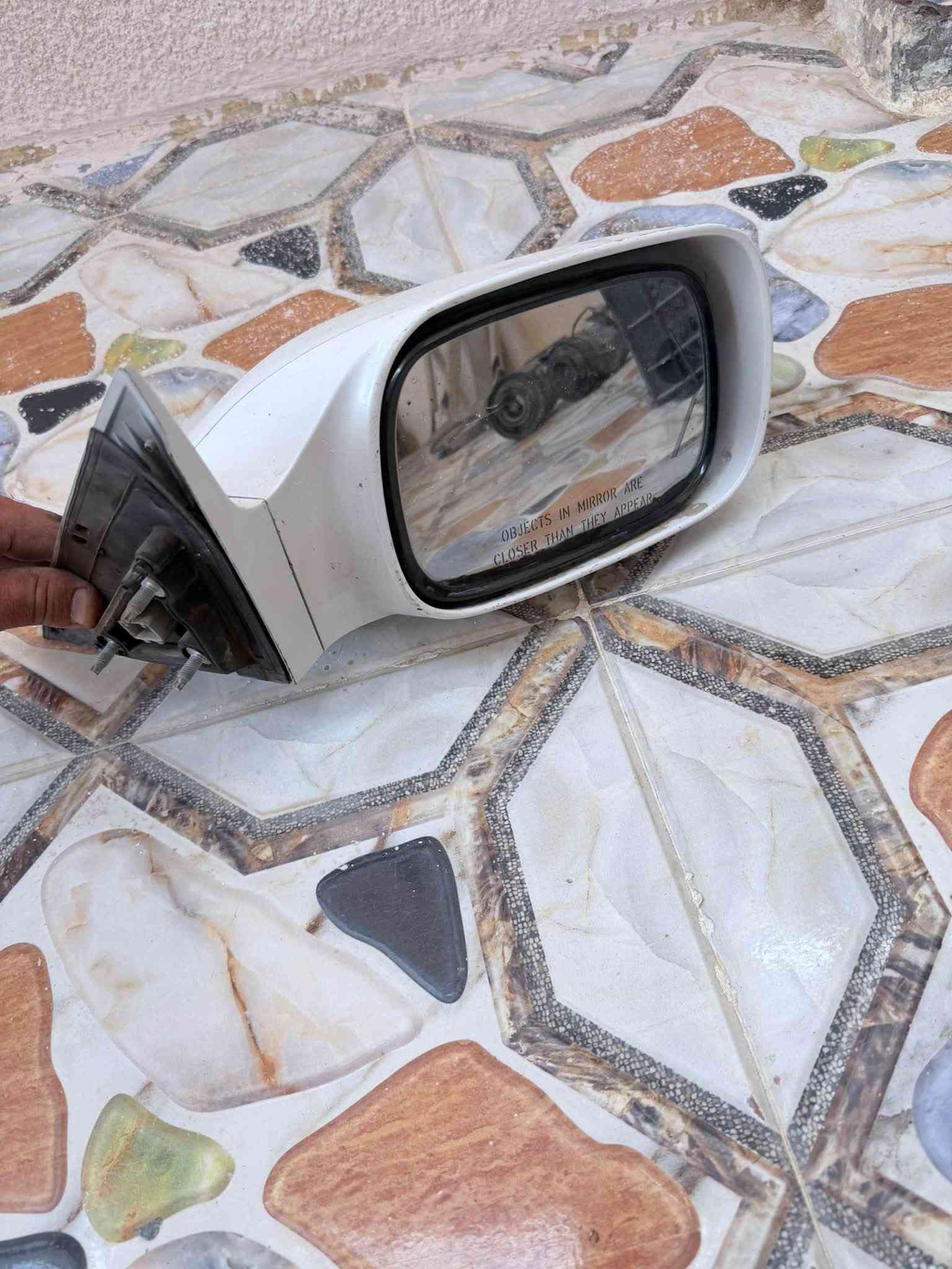 اغراض افلون • للبيع