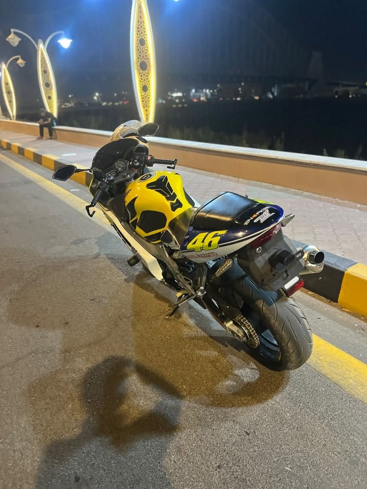 F4i • ٢٠٠٤ • ٣٨٥٠٠