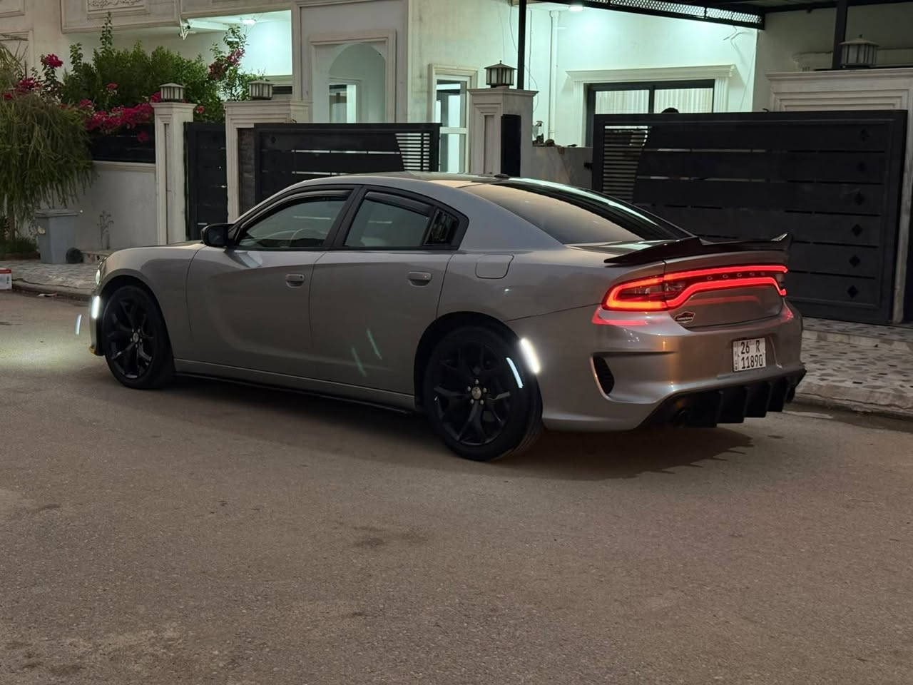 دوج جارجرمواصفات sxt مودیل ٢٠٢٢ بصمة جلد كشن كهربائي تبريد مركزي ماشية ٥٠ الف صبغ حزام ضرر جاملغ واحد فقطوالباقي فقط رش لا تبديل ولا معجون  بدون دواخل بدون ارباك سيارة جاهزة سنوية مشروع وطني شرط تحويل عنوان كركوك شوراو سعر ١٧٥ ومجال ***********......*********** كركوك, العراق
