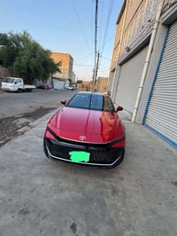 تويوتا كراون 2023  فئة Limited اعلى فئة بل كراون امريكي محرك 2500 هايب...