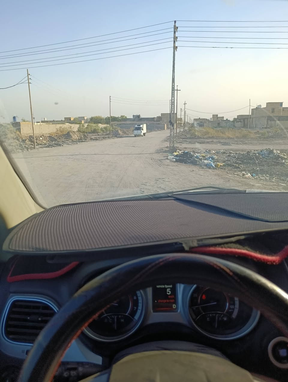 السلام عليكم
قطعه بمساحه 250 على شارعين شارع خلفي وشارع امامي 
العنوان حي الجوادين فرع مكتب الرافدين للعقار 
***********
