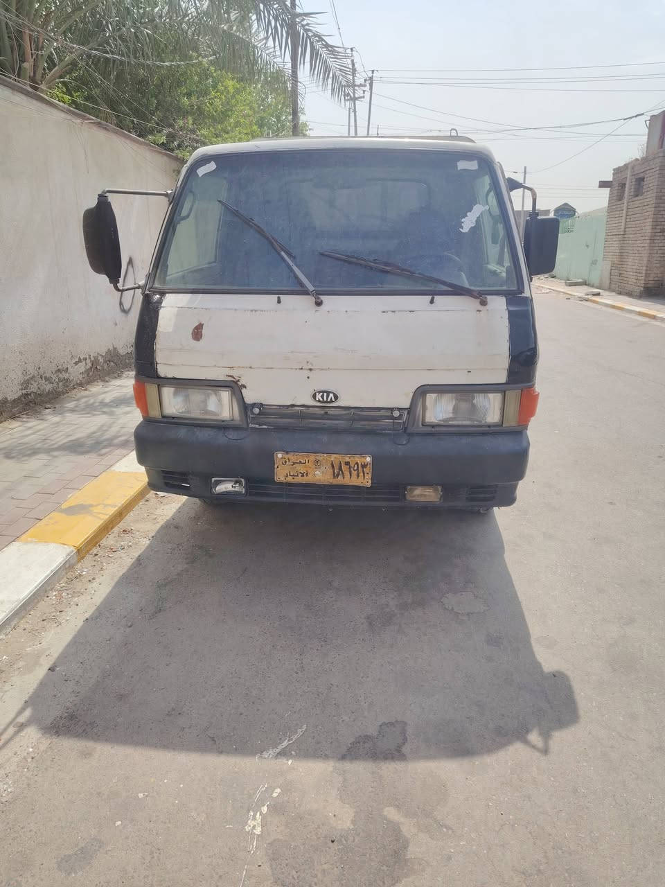 السلام عليكم اخوان كيا بنكو موديل 95 سياره جديده وجاهزه منه للشغل مكينه وكير واكسن وشاصي مكفولات كفاله عامه رقم صدامي راعيه ماندله اتكفلك سرقه وعشاير مستمسكاته موجوده السعر  23قفله قفله داخله حصه كاز كل المحافظات عنوان ناصريه مركز  ***********
